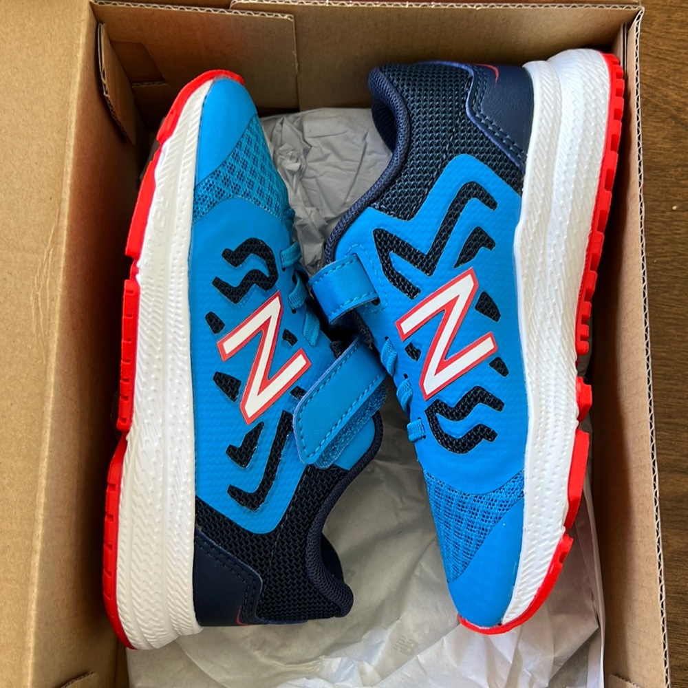 NIB Toddler New Balance 8.5 neon blue and red sneakers